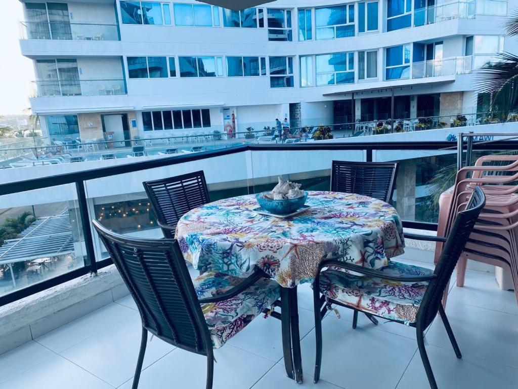 Edificio Bay Point Apartamentos