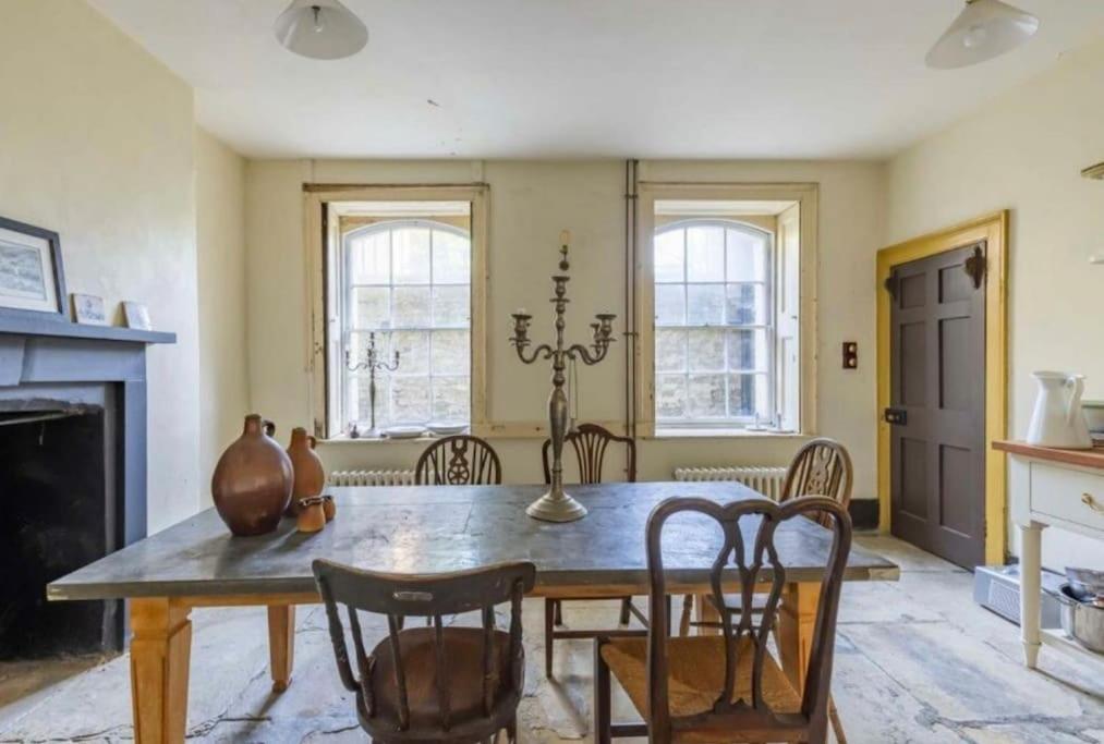 Amazing Dockyard Historical Georgian House