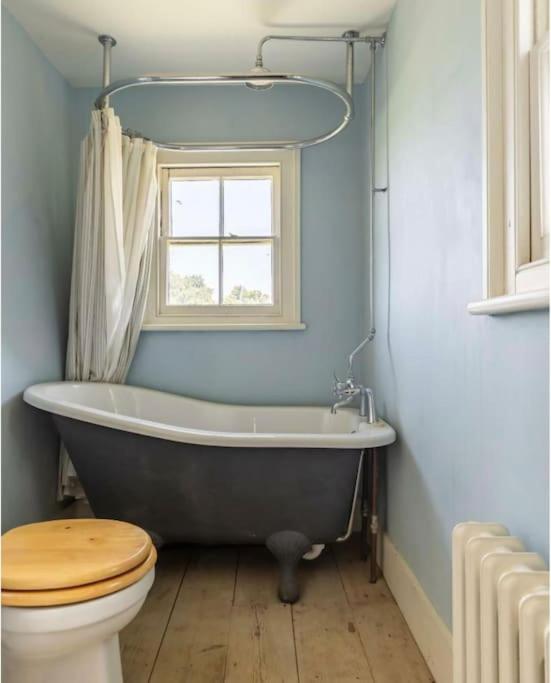 Amazing Dockyard Historical Georgian House