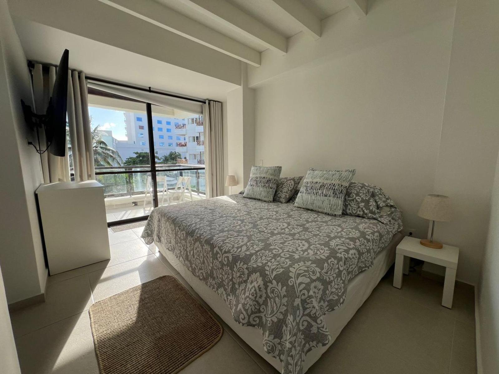 Edificio Bay Point Apartamentos