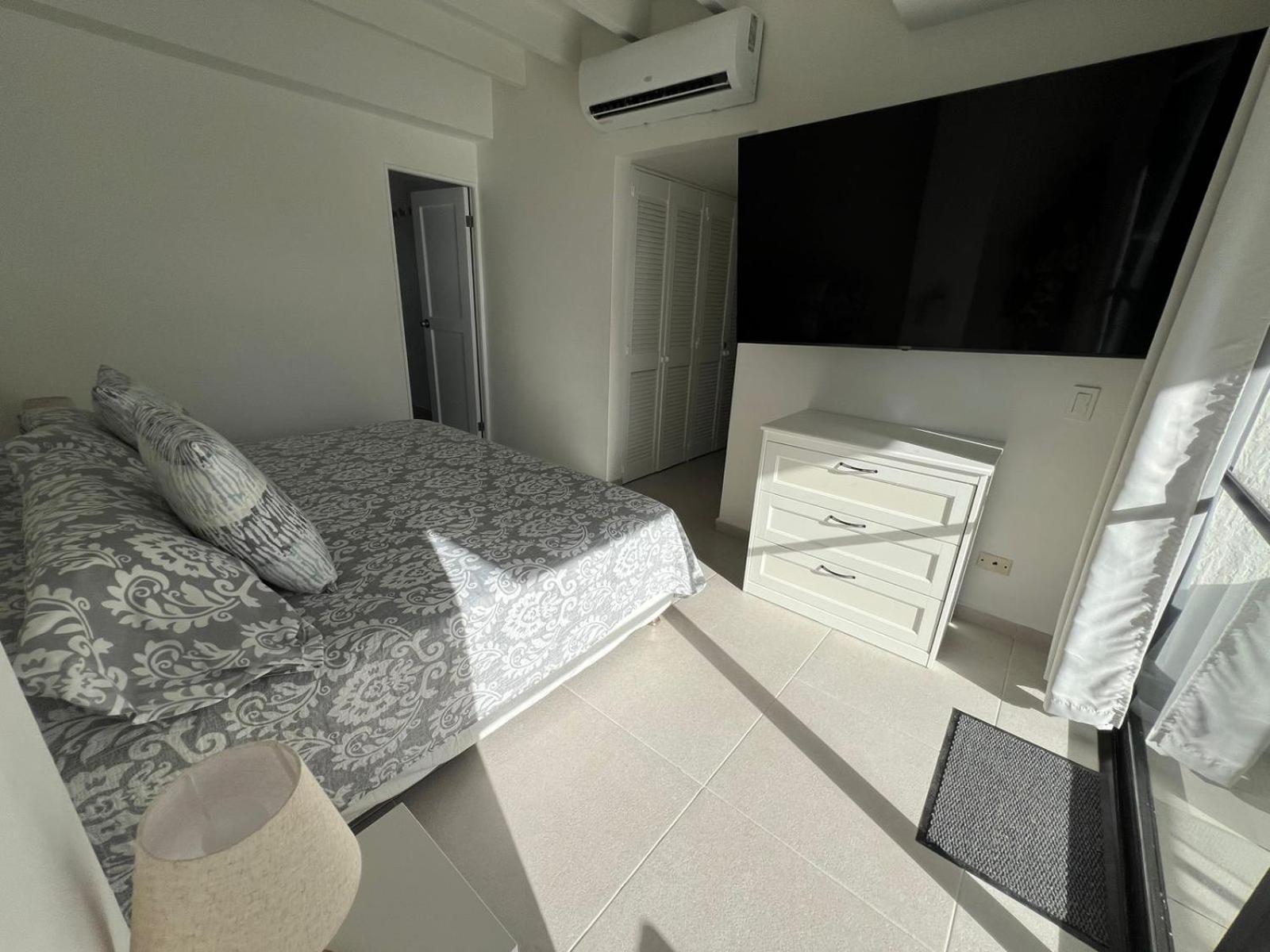 Edificio Bay Point Apartamentos