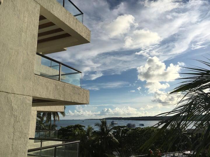 Edificio Bay Point Apartamentos
