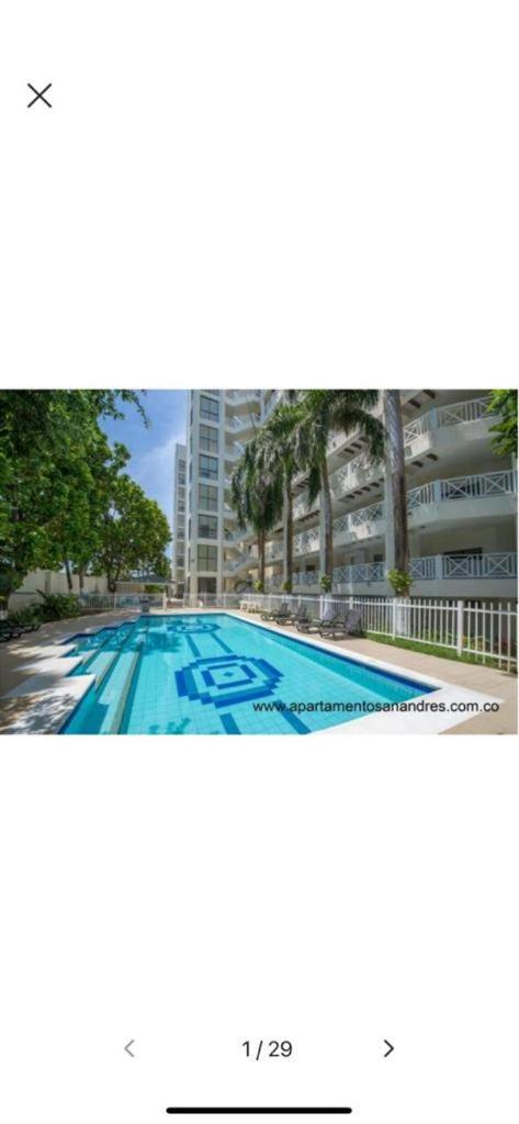 Edificio Bay Point Apartamentos