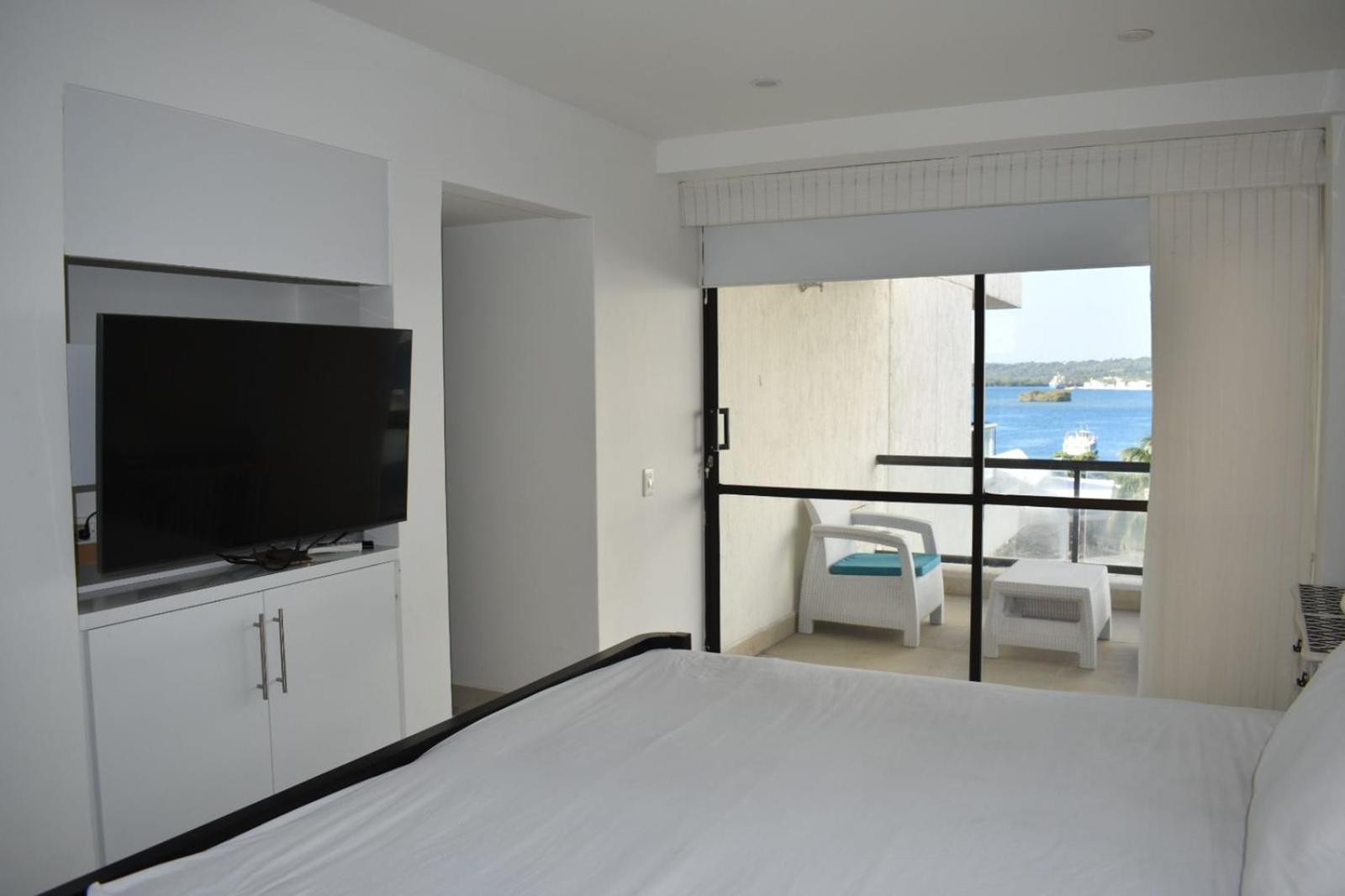 Edificio Bay Point Apartamentos