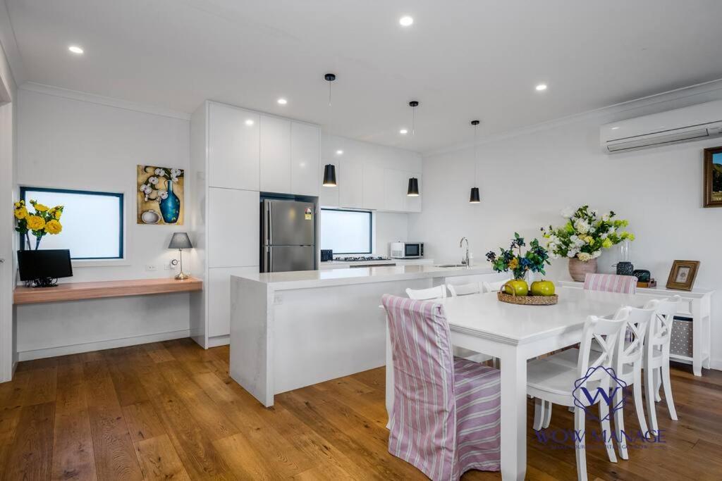 Spacious & Cosy 4B3B near DFO & Convention Centre