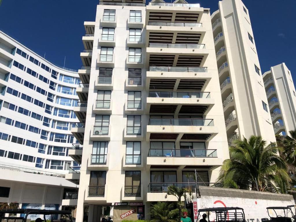 Edificio Bay Point Apartamentos