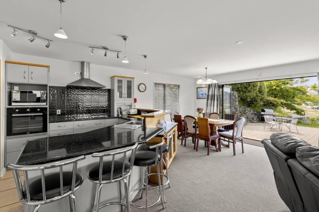 Wonderful On Woodlands - Family friendly home