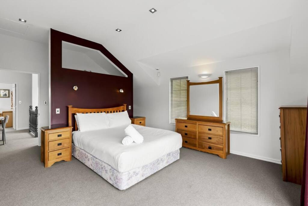 Wonderful On Woodlands - Family friendly home