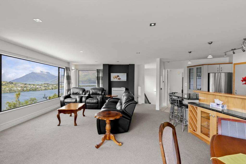 Wonderful On Woodlands - Family friendly home