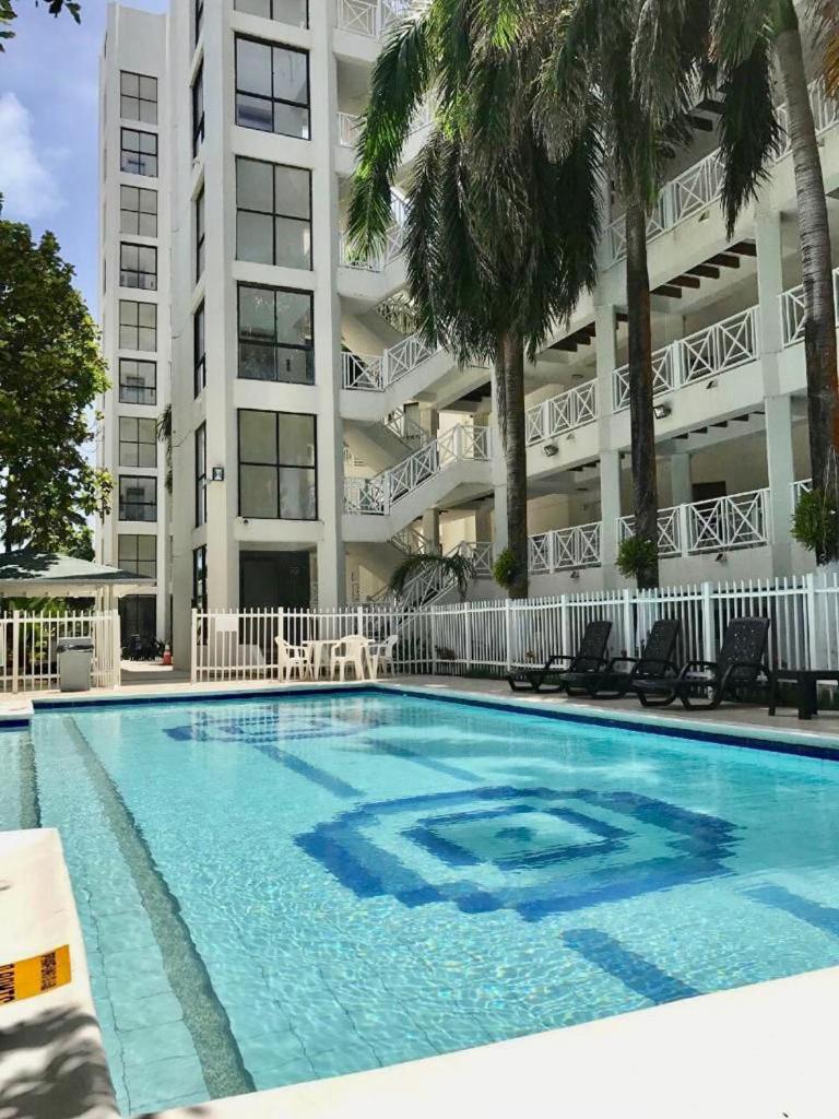Edificio Bay Point Apartamentos
