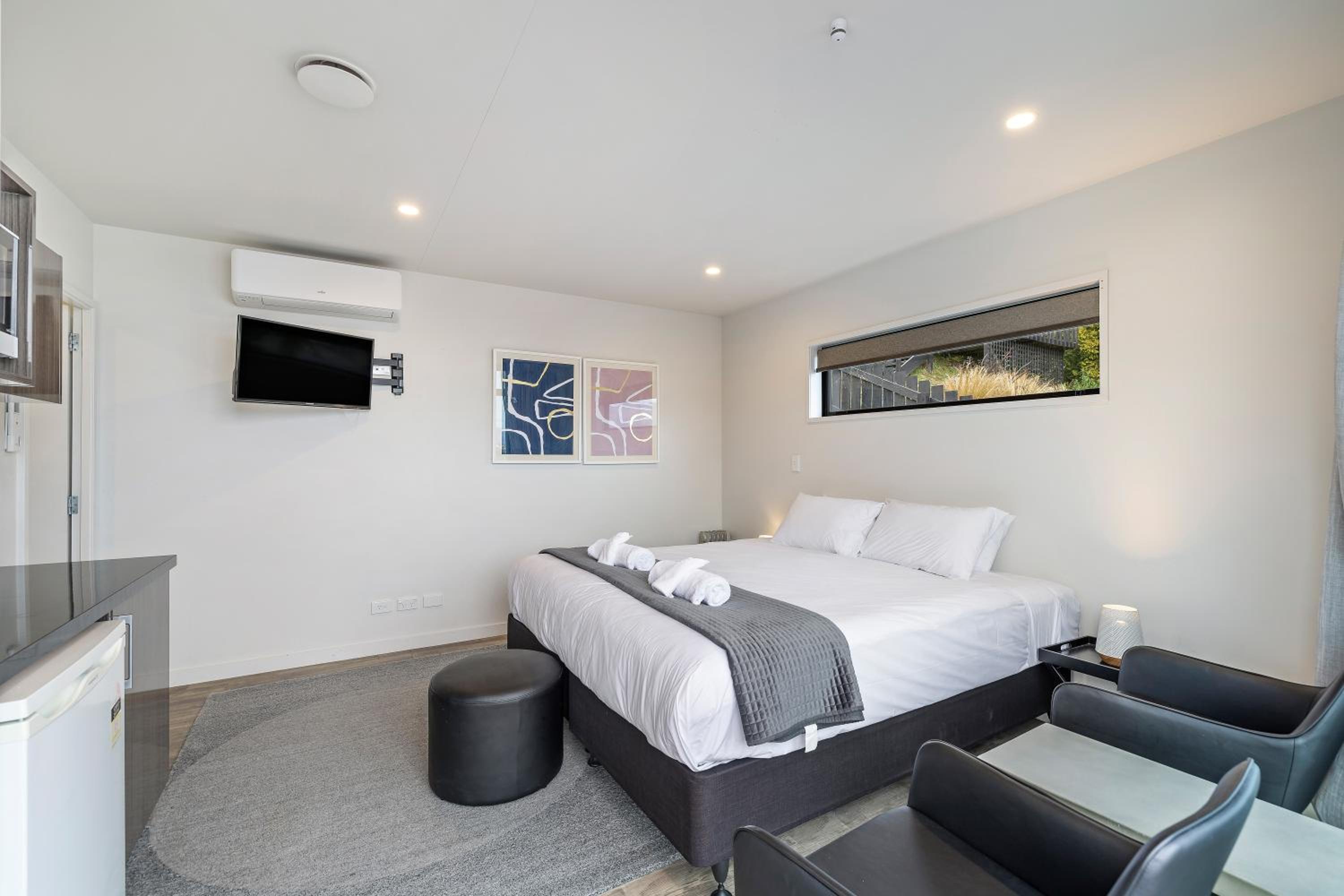 Frankton Breeze 2| Lake Views & Parking view 2