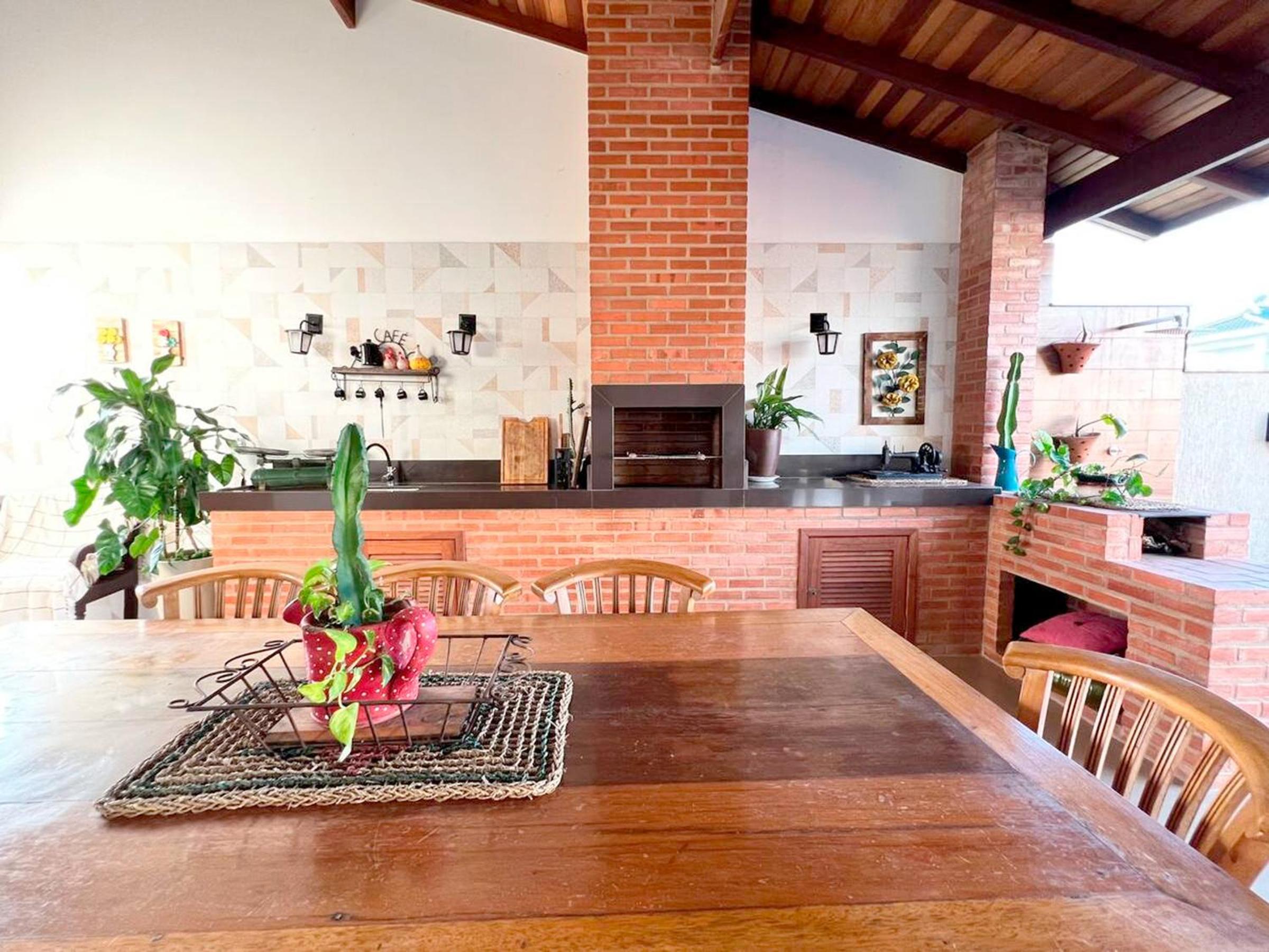 Casa de Novela com Piscina e Area Gourmet