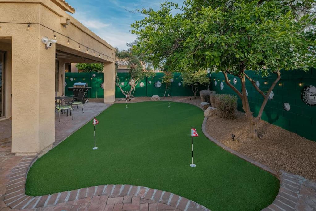 N 48th Cave- New Scottsdale Escape Games & Golf Luxury Retreat view 3