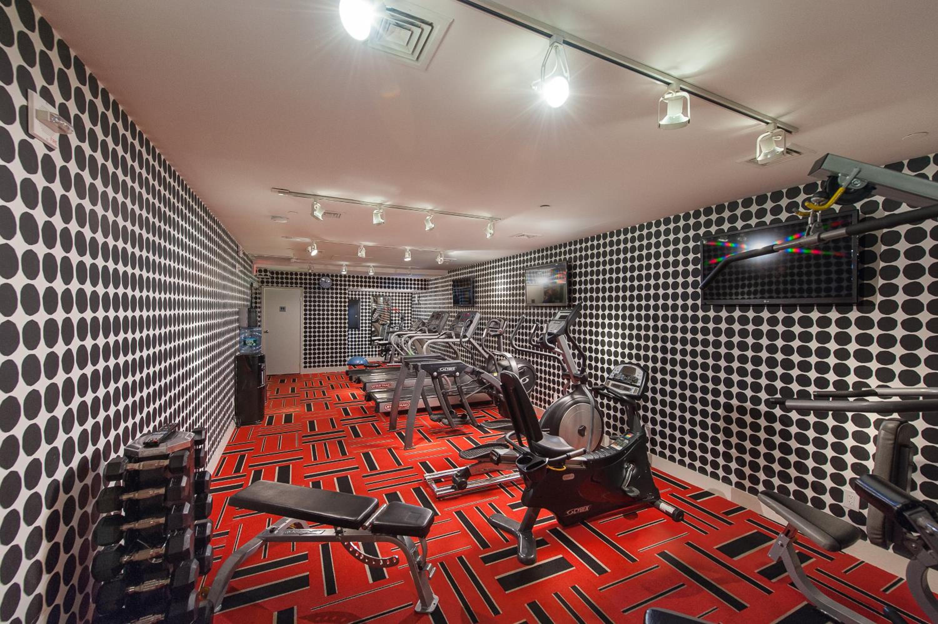 Empire Hotel 60