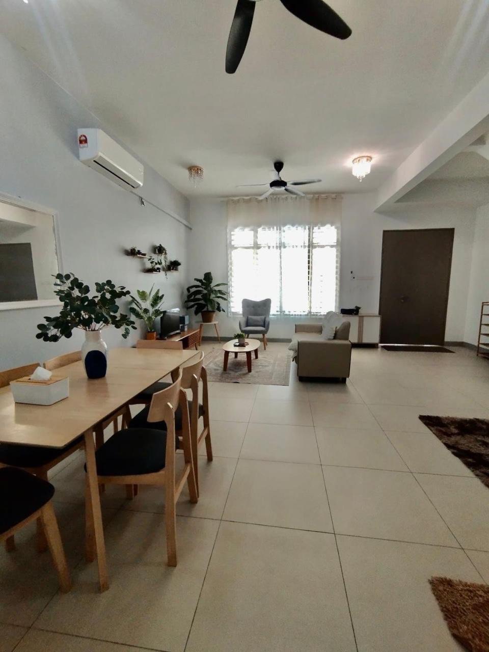 Dedaun Homestay Batu Pahat photo 4