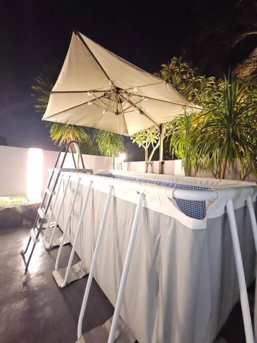 Cozy Sunny Home BBQ Steamboat KTV Bukit Indah JB