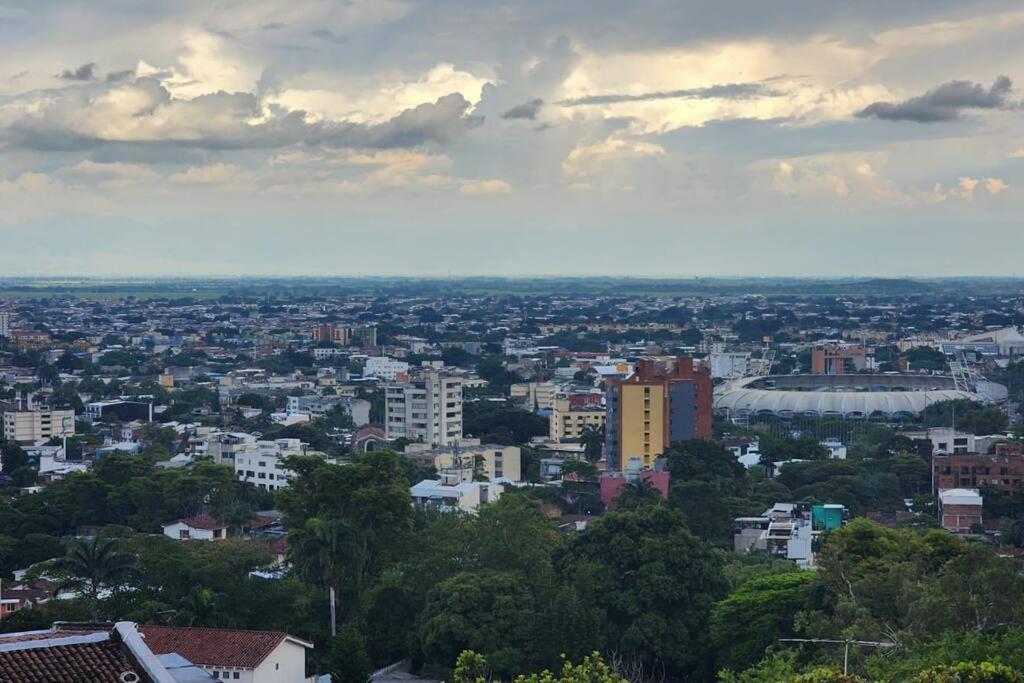 Hermoso y Cómodo Apartamento, con Una gran vista a la ciudad