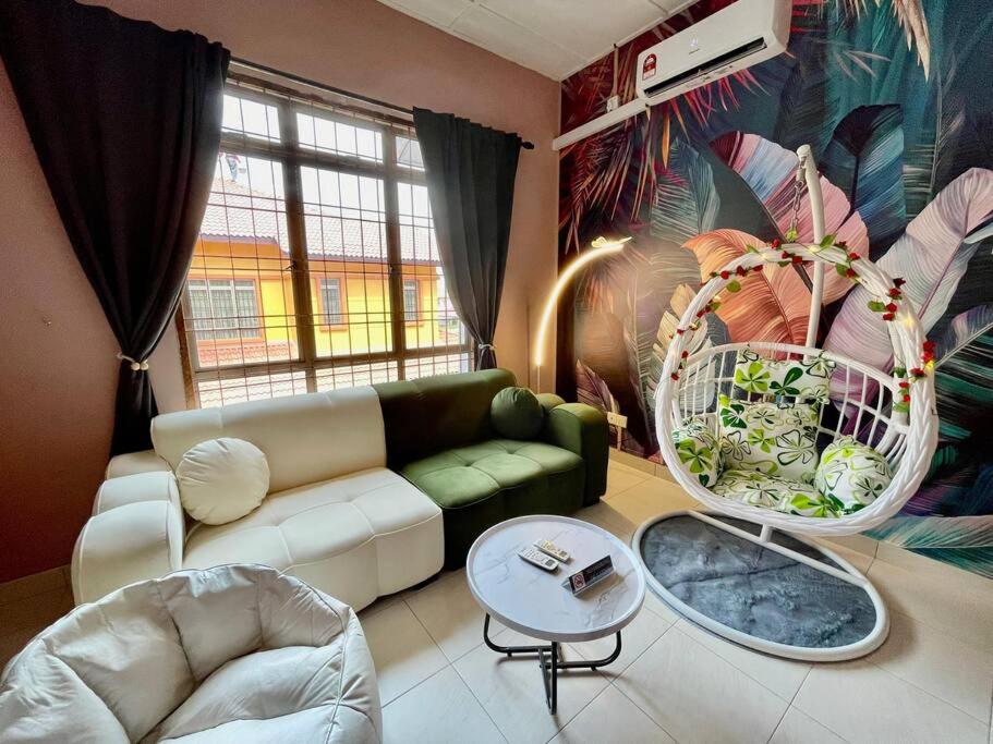 Cozy Holiday Home Karaoke BBQ Bukit Indah JB