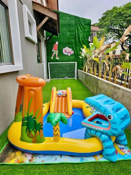 Cozy Holiday Home Karaoke BBQ Bukit Indah JB