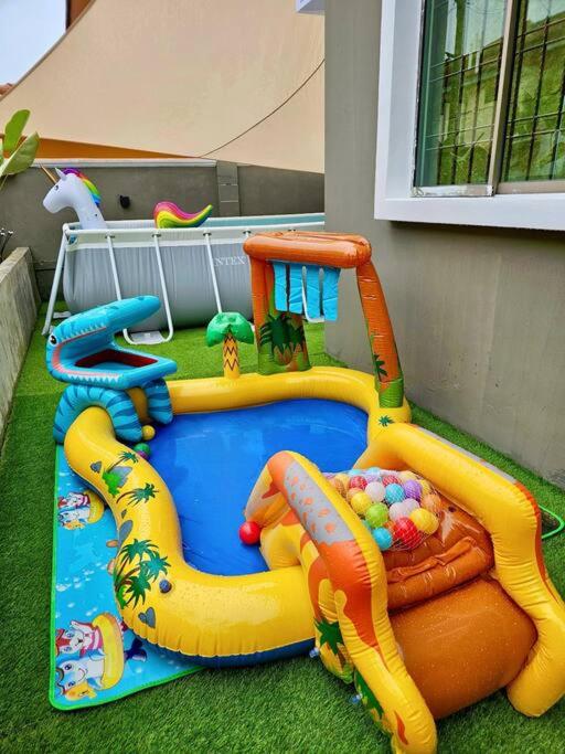 Cozy Holiday Home Karaoke BBQ Bukit Indah JB