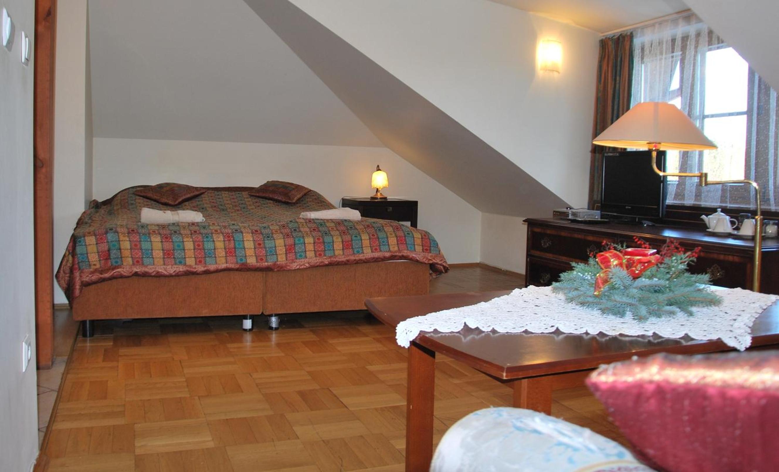 Photo 8