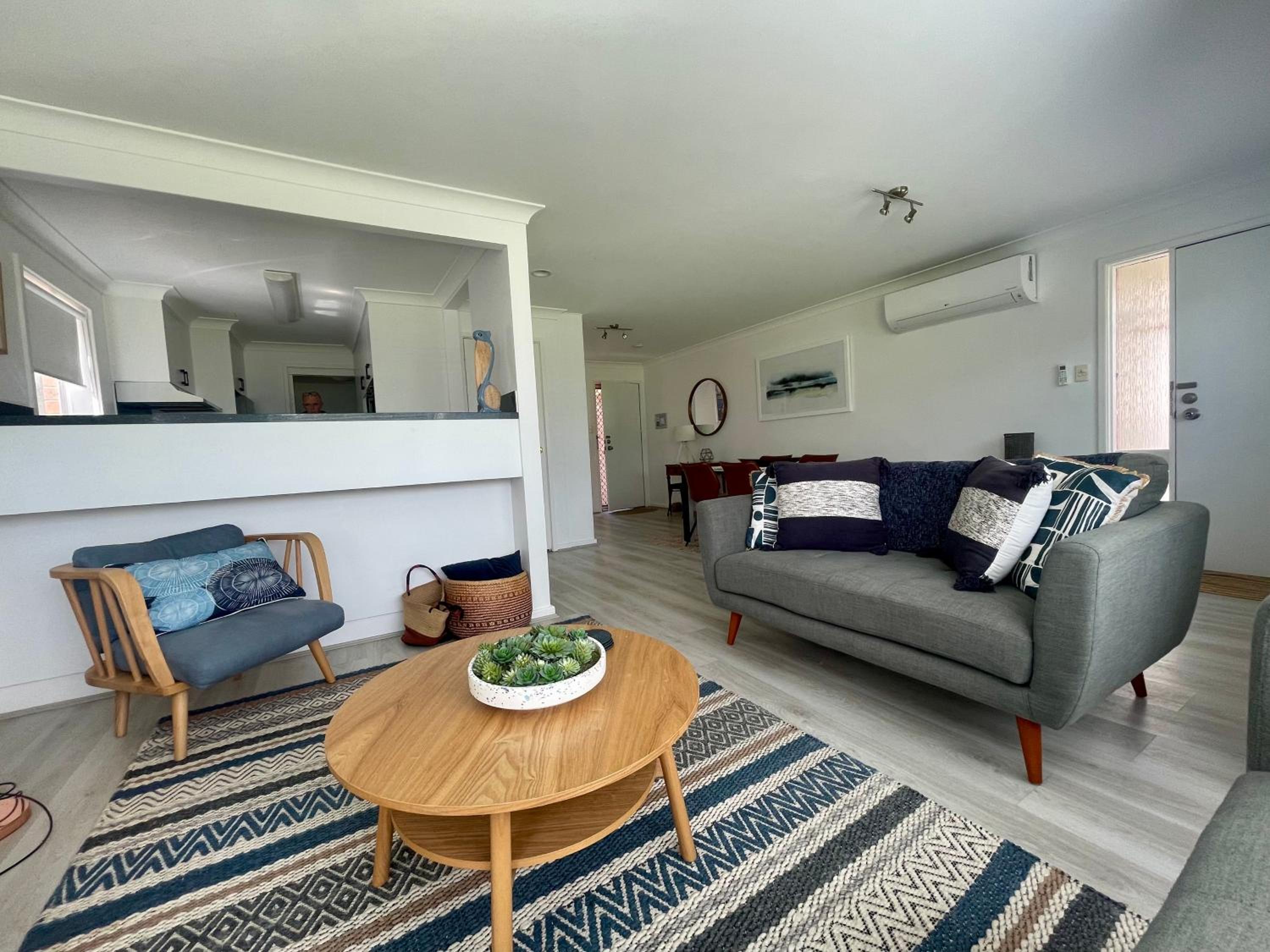 Sunset Beach House 100mtrs to the Beach 3 Bedroom