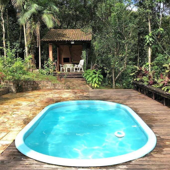 Cantinho do Bem - Lindo Chalé com piscina exclusiva e vista pra Serra do Mar!