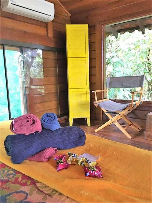 Cantinho do Bem - Lindo Chalé com piscina exclusiva e vista pra Serra do Mar!