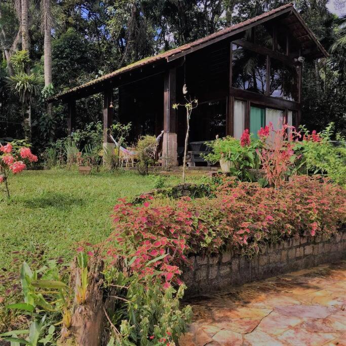 Cantinho do Bem - Lindo Chalé com piscina exclusiva e vista pra Serra do Mar!