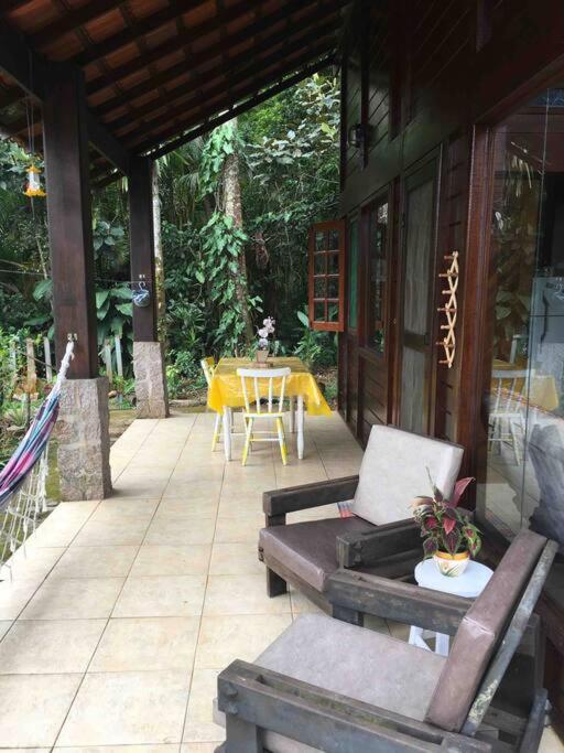 Cantinho do Bem - Lindo Chalé com piscina exclusiva e vista pra Serra do Mar!