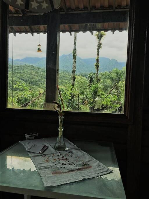 Cantinho do Bem - Lindo Chalé com piscina exclusiva e vista pra Serra do Mar!