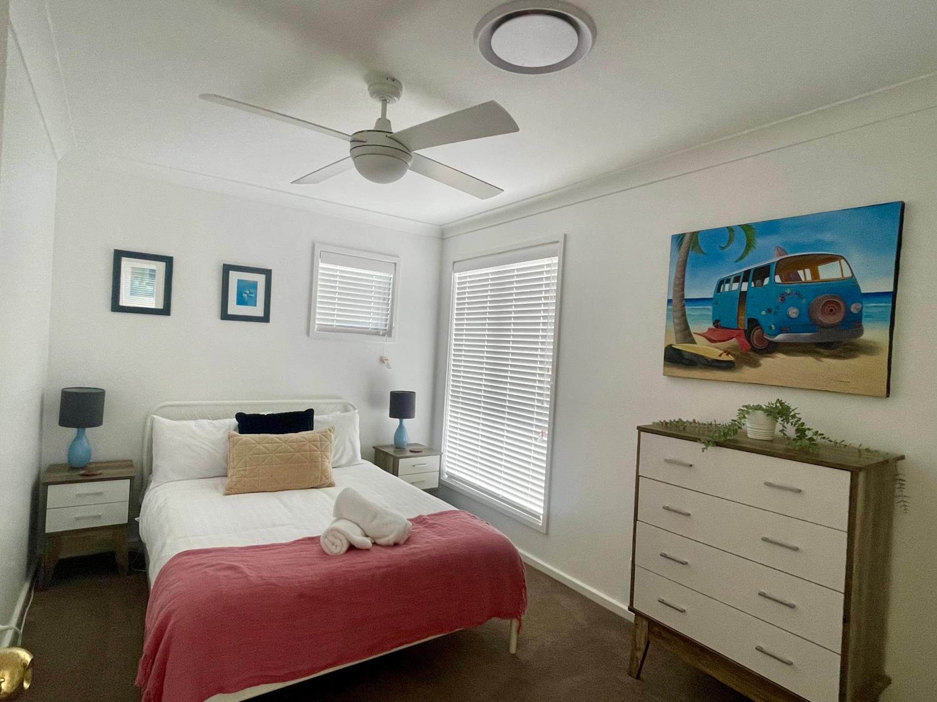 Sunset Beach House 100mtrs to the Beach 3 Bedroom