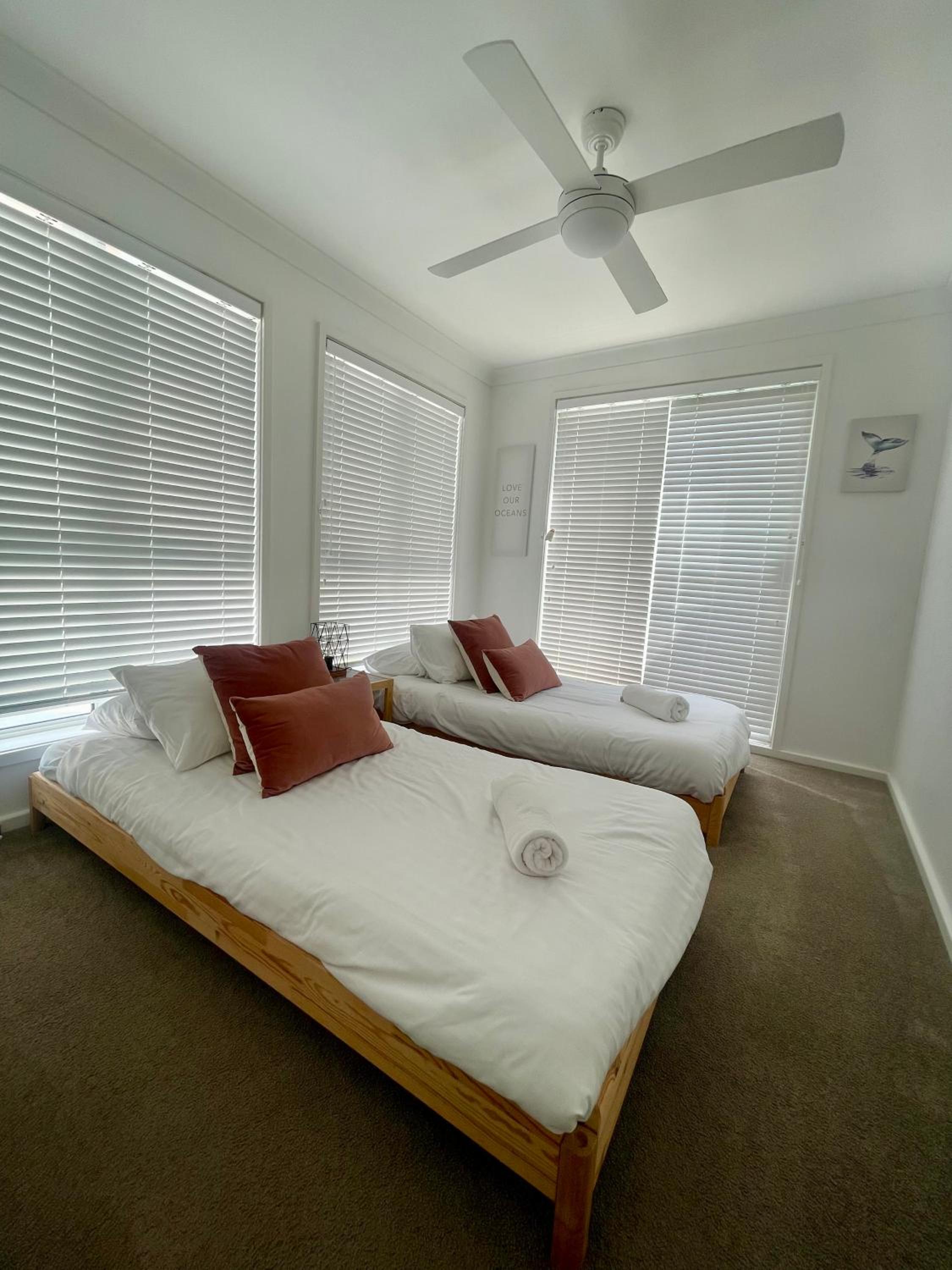 Sunset Beach House 100mtrs to the Beach 3 Bedroom