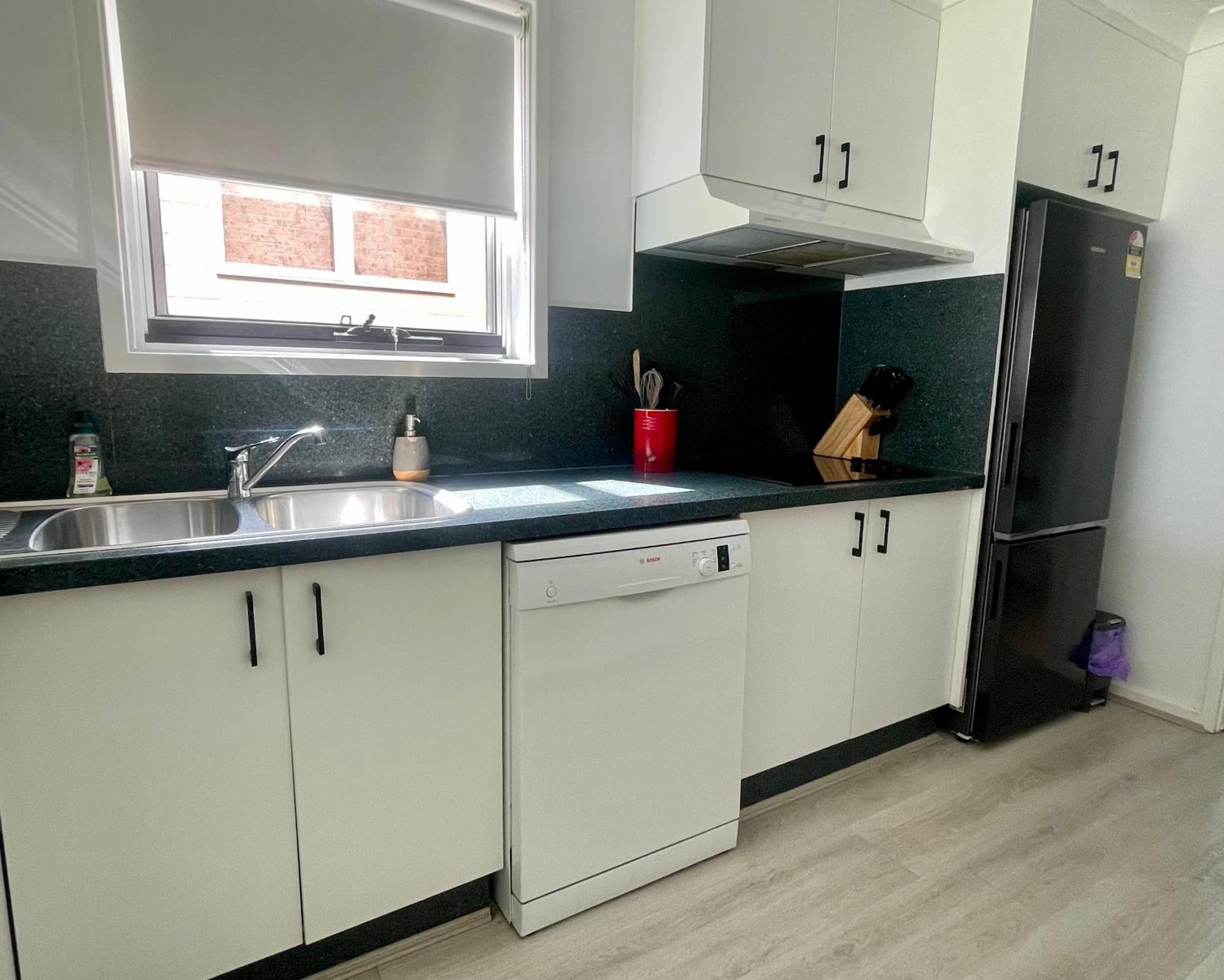 Sunset Beach House 100mtrs to the Beach 3 Bedroom