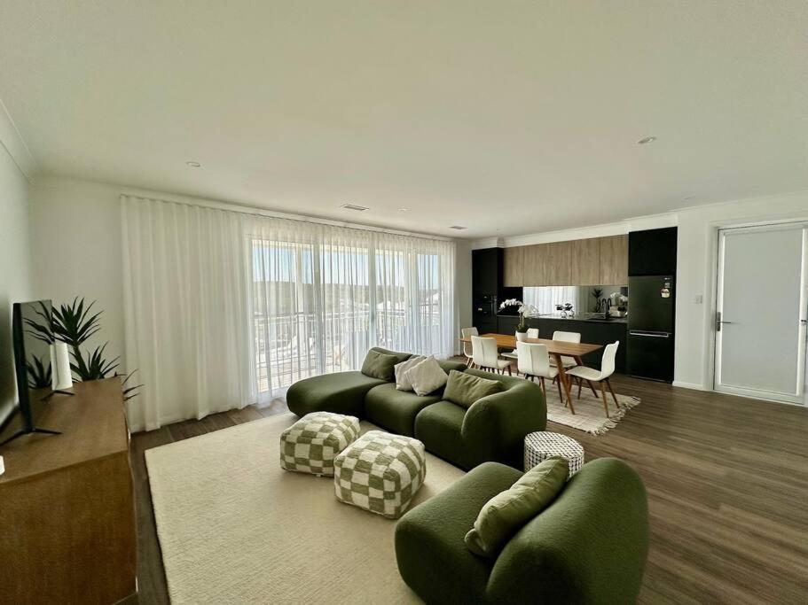 Aquila Beach Retreat