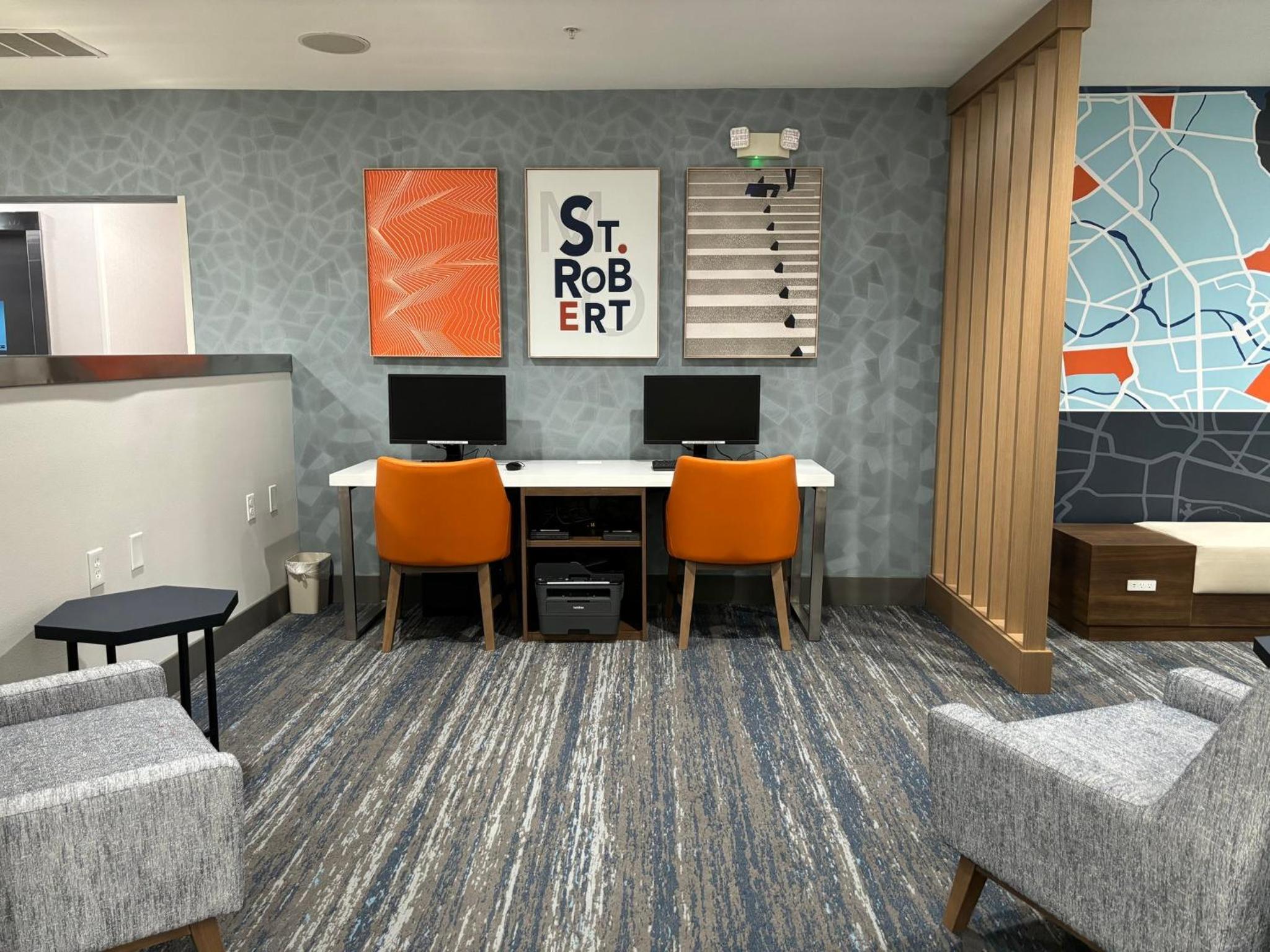Holiday Inn Express Hotel and Suites Saint Robert, an IHG Hotel - Property Image 11