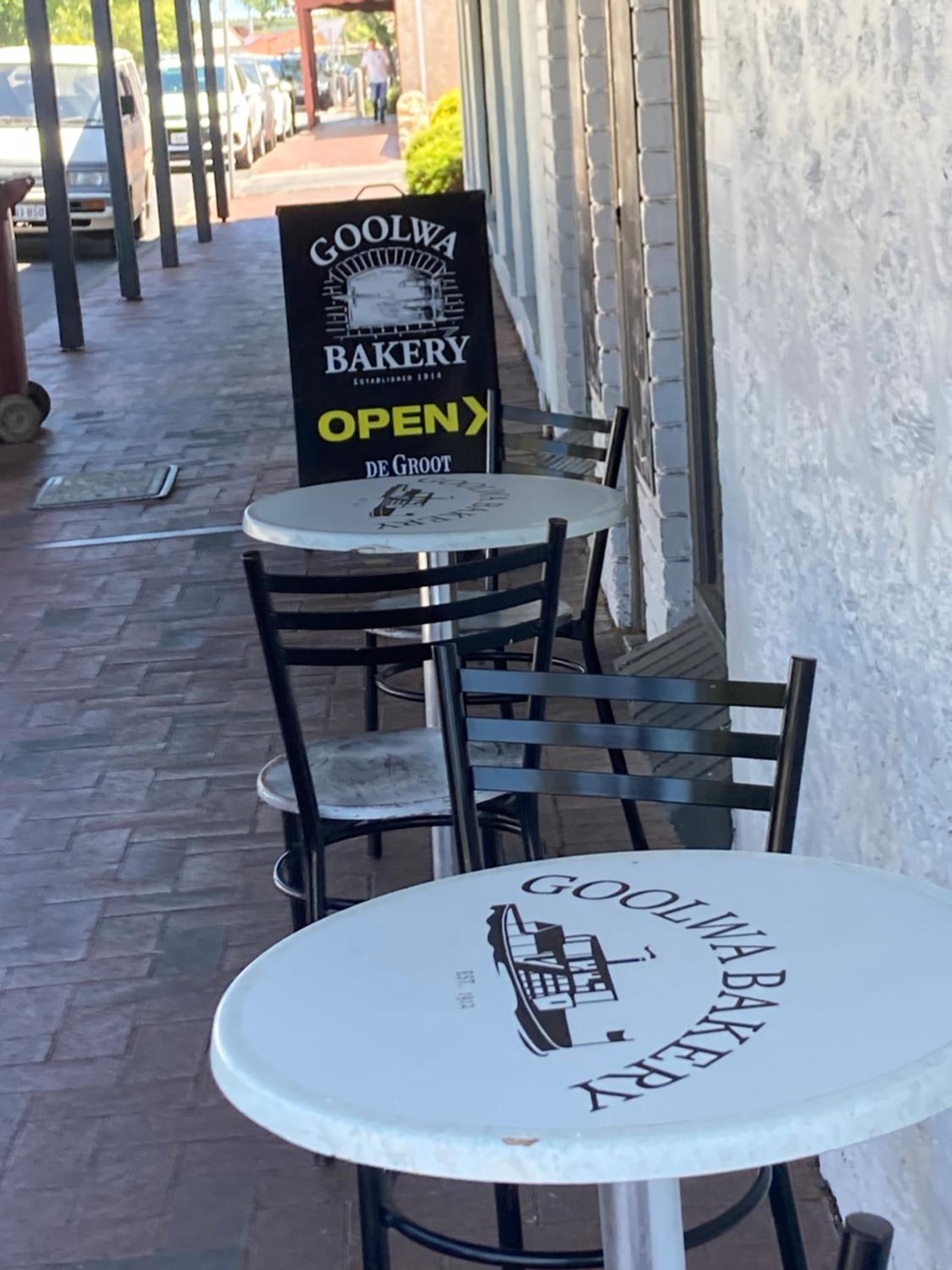 Captains Cottage - Pet Friendly Breakfast Included