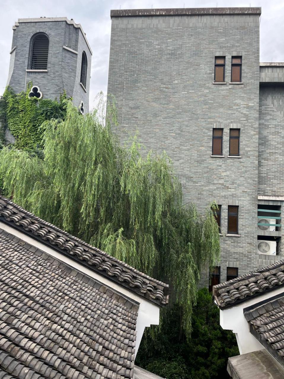 Mulan Road Youth Hotel