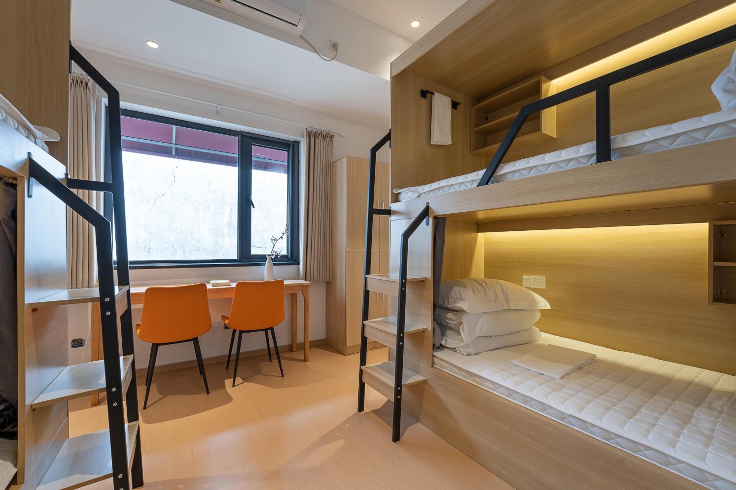 Mulan Road Youth Hotel
