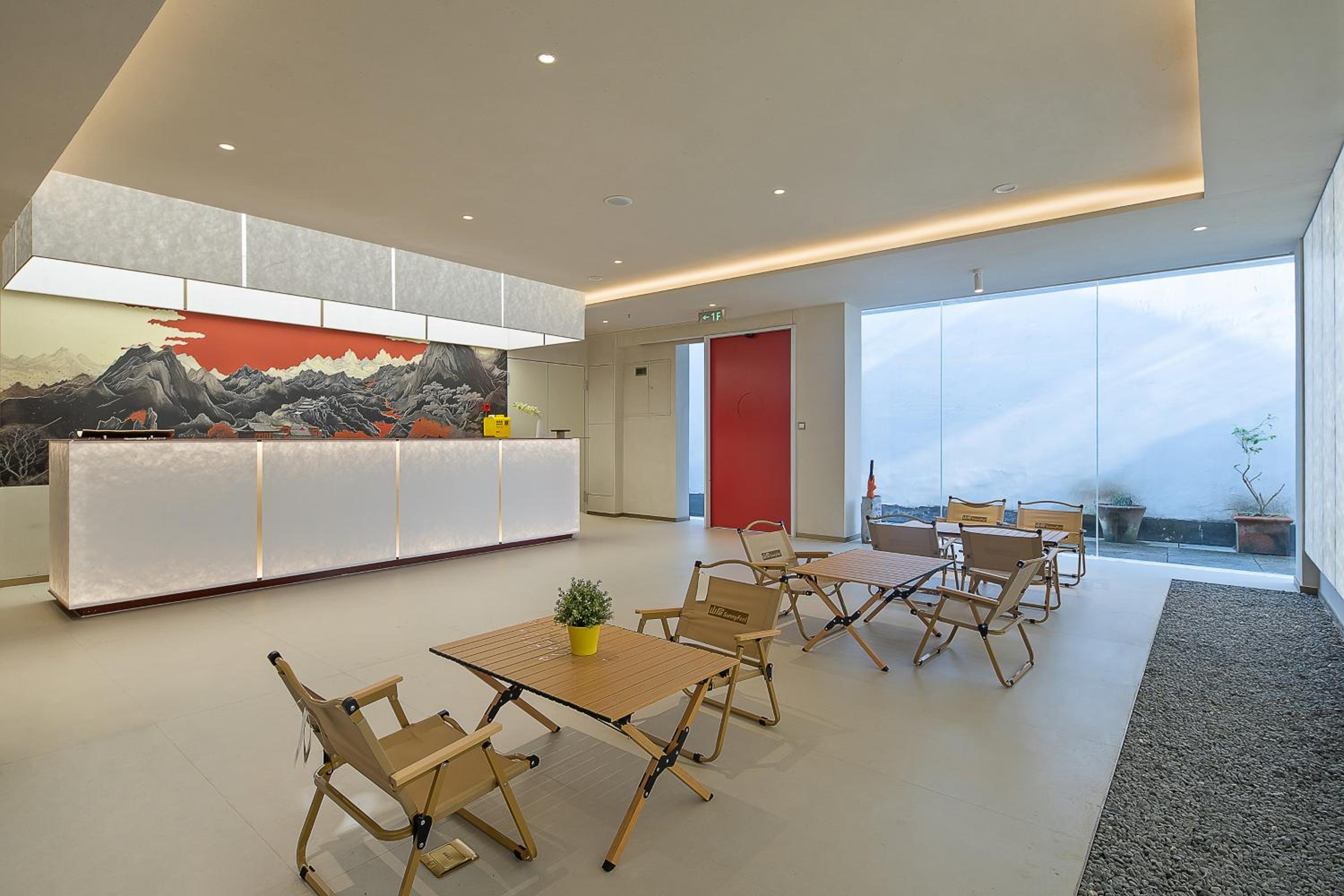 Mulan Road Youth Hotel