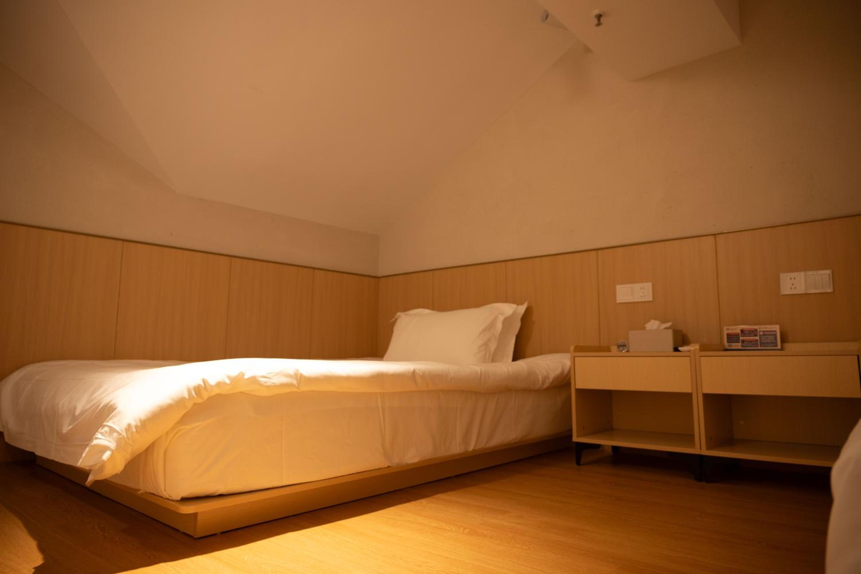 Mulan Road Youth Hotel