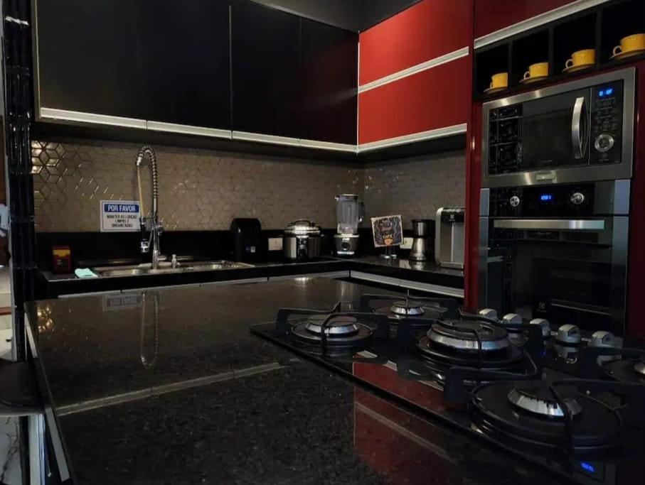 Cobertura Triplex de Luxo com Jacuzzi Privativa na Super Quadra Morumbi