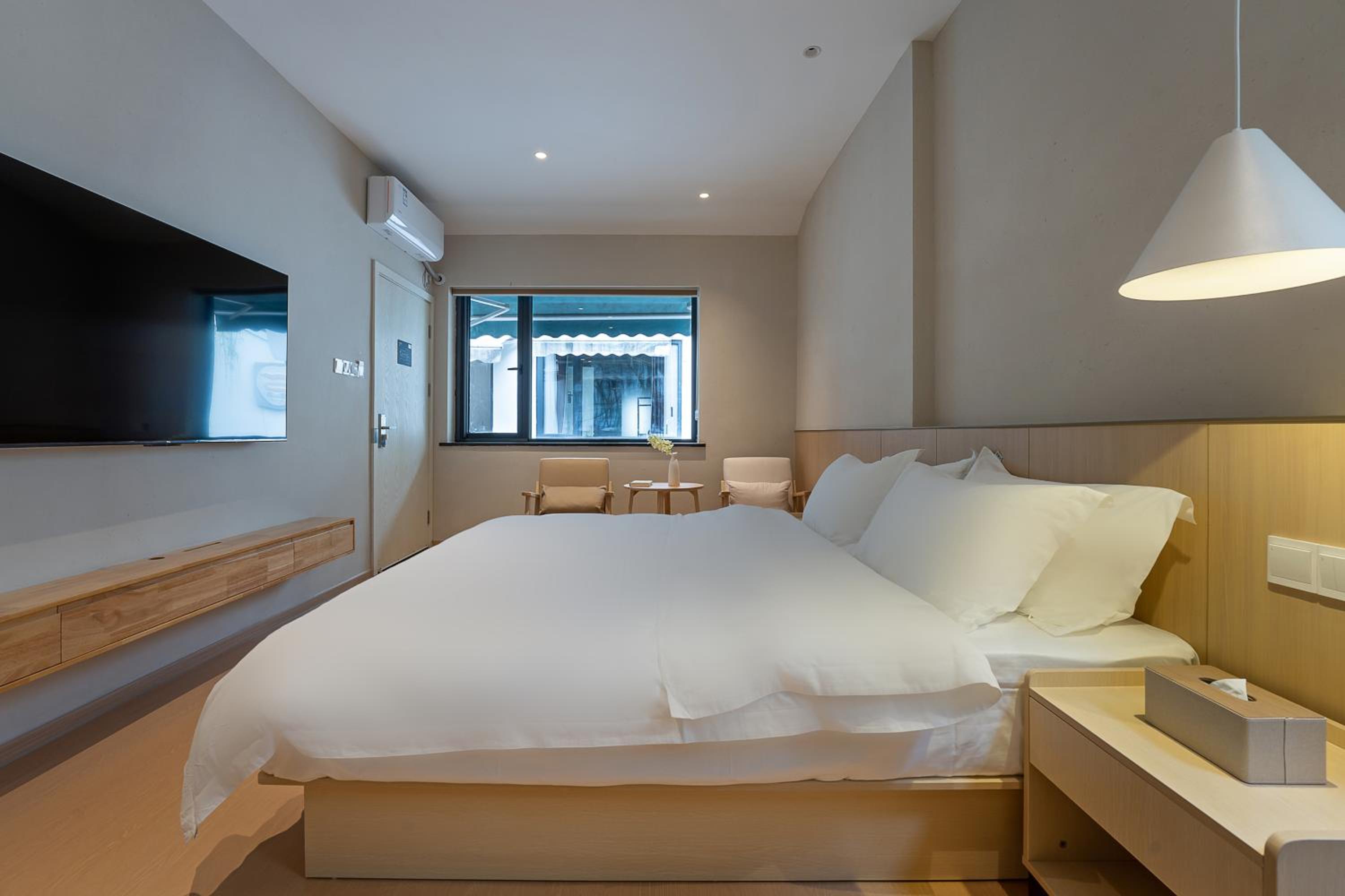 Mulan Road Youth Hotel
