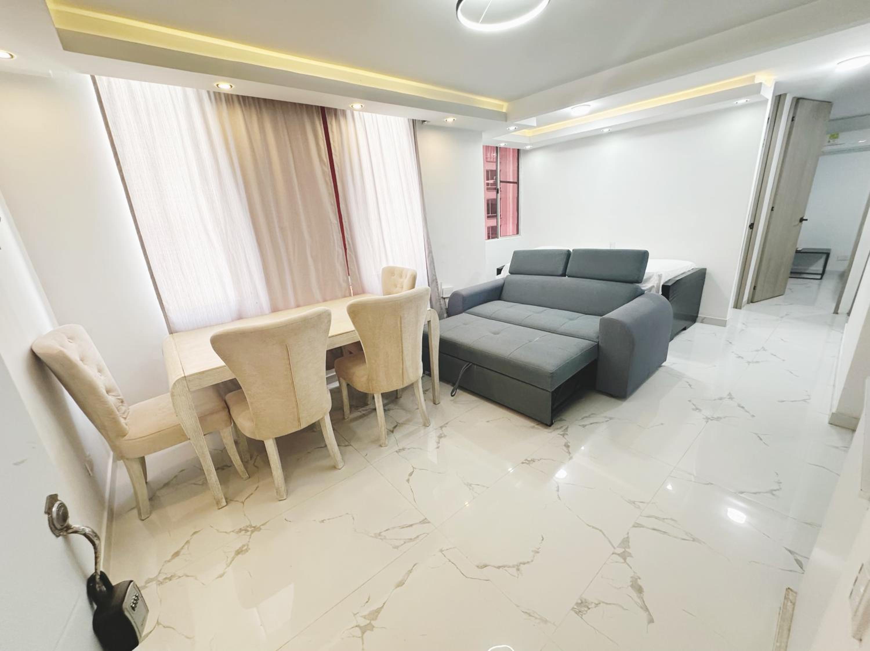 Moderno apto low cost 15 min CC buena vista 2 TV con parqueadero comunal