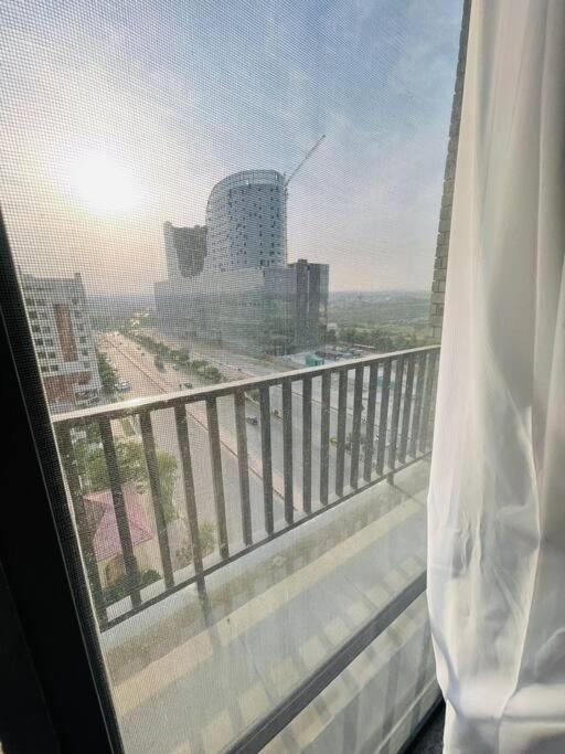 Luxurious 2-Bedroom Apartment with Margalla View - Skypark One, Gulberg Greens view 3