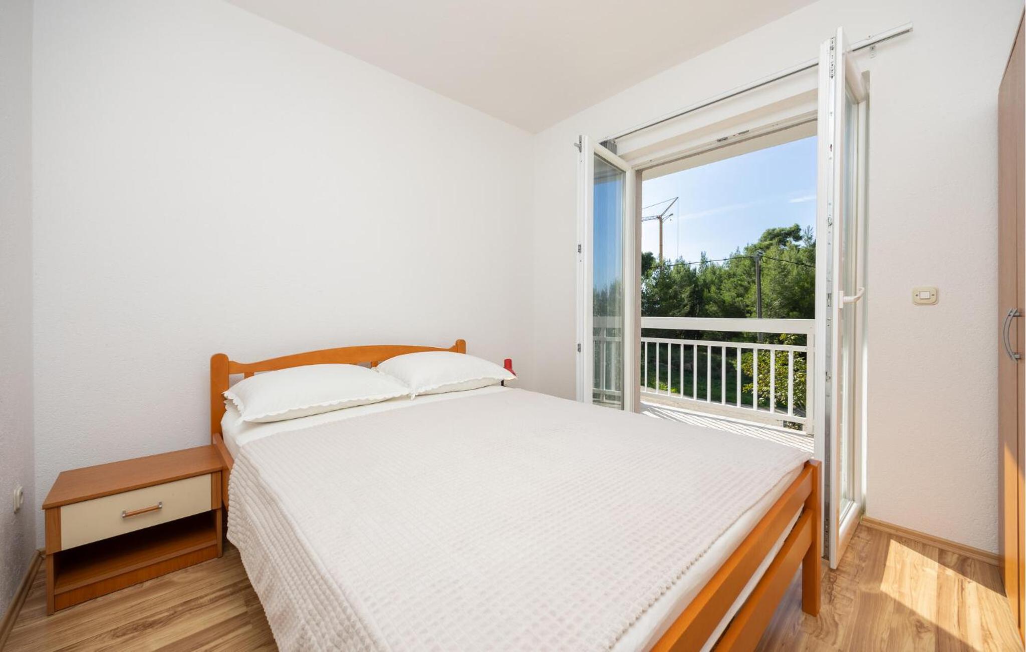 Apartment Vojskovo Croatia view 4