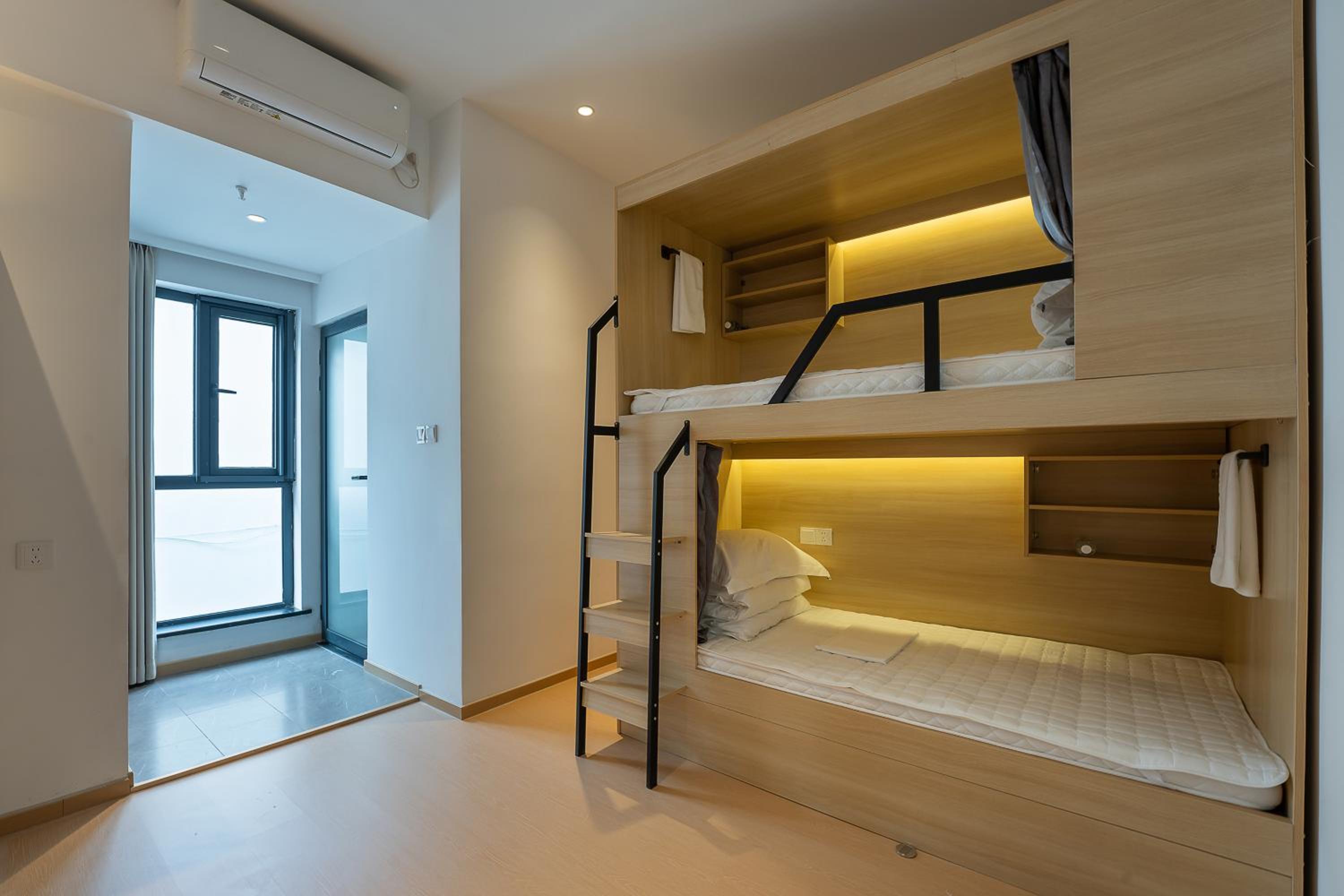 Mulan Road Youth Hotel