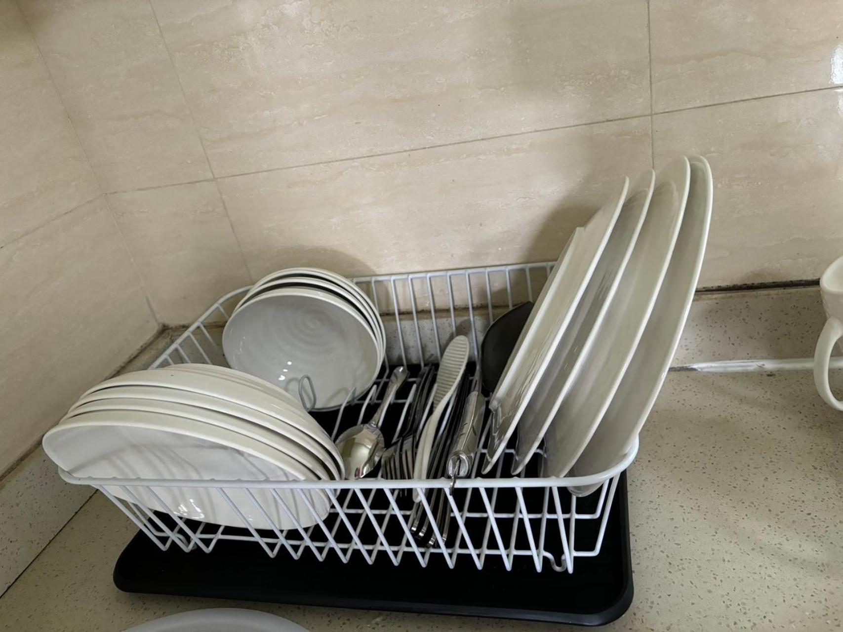 Large two-bedroom apartment-free parking