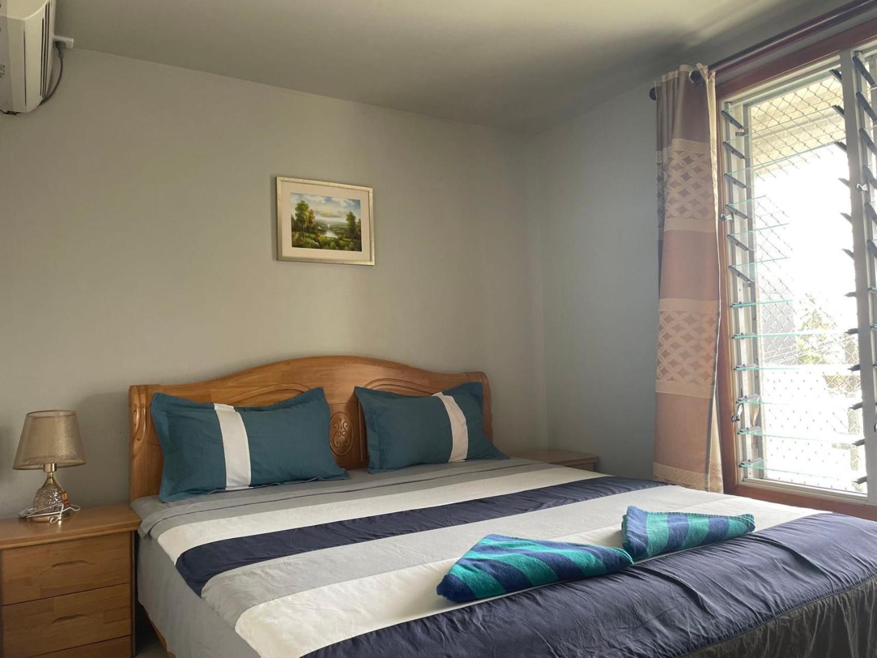 Large two-bedroom apartment-free parking