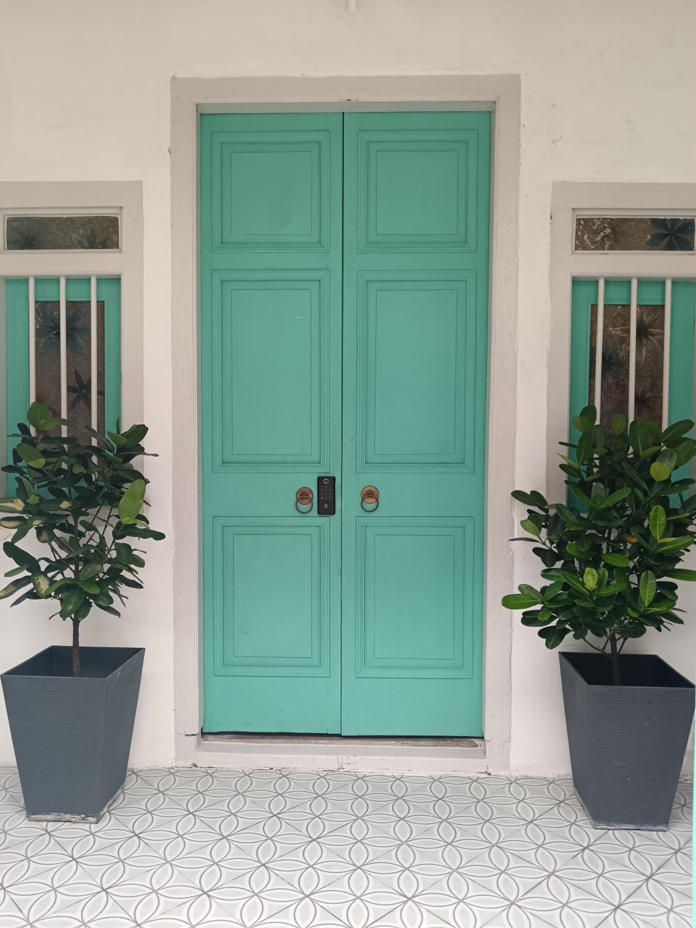 The Georgetown Green Gates photo 3